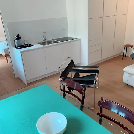 アパート Francesco's Place ミラノ